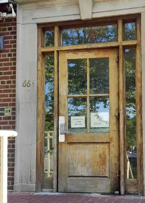 front door,entrance door,door,door replacement,door install,commercial aluminum door,aluminum door,commercial door,glass door,commercial aluminum glass door,